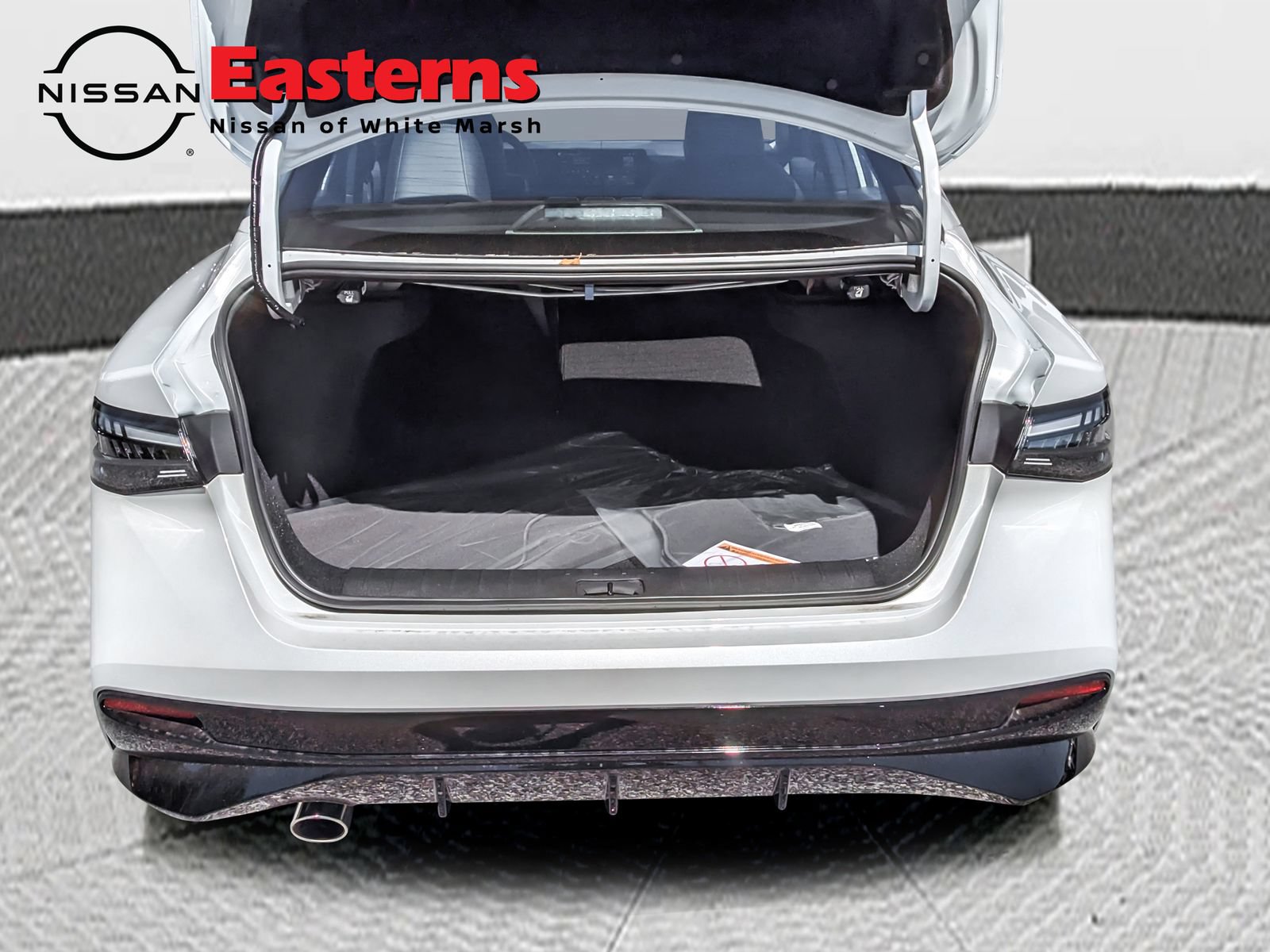 New 2027 Nissan Sentra SR w/ SR Premium Package FWD image 10