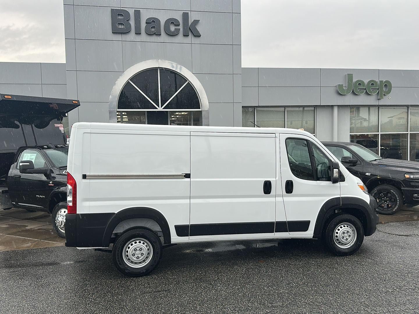 New 2026 RAM ProMaster 1500 w/ Convenience Group FWD image 3