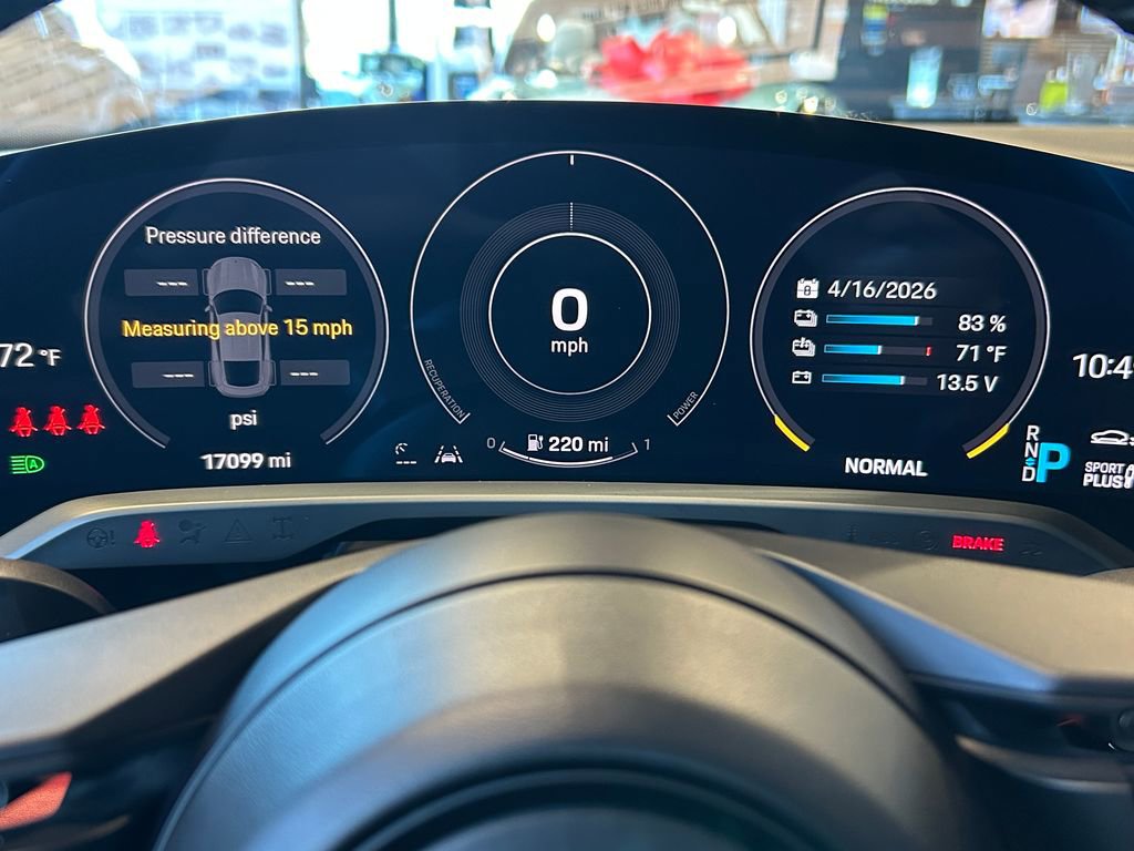 Used 2020 Porsche Taycan 4S image 21