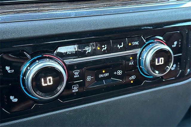 Used 2025 GMC Sierra 1500 Elevation image 28