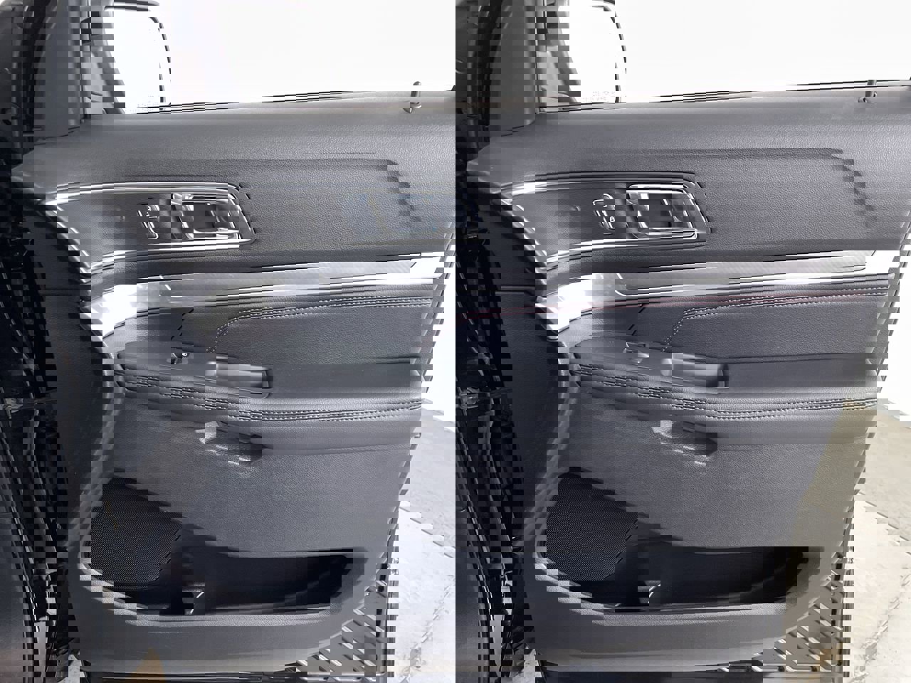 Used 2018 Ford Explorer Sport w/ Equipment Group 401A image 26