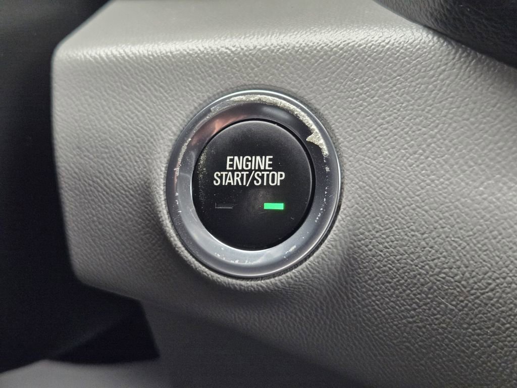Used 2022 GMC Terrain SLE w/ Driver Convenience Package FWD image 18