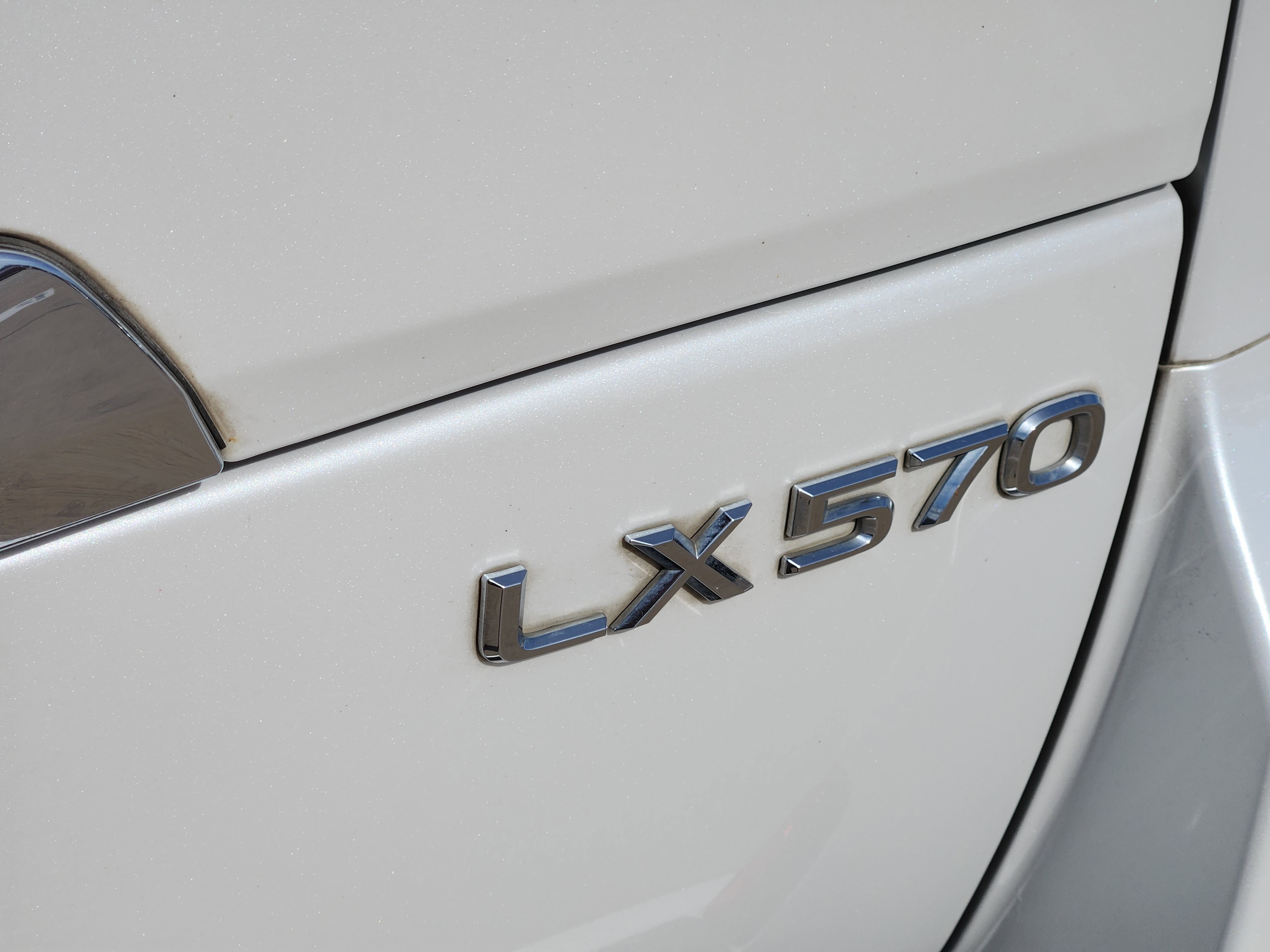 Used 2018 Lexus LX 570 4WD w/ Luxury Package image 36
