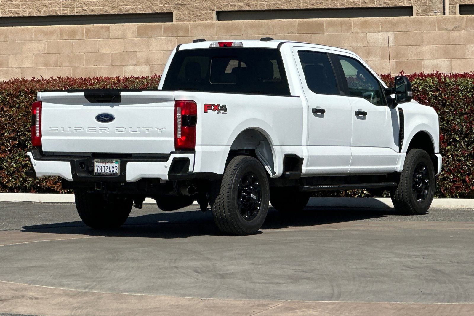 Used 2023 Ford F250 XL w/ STX Appearance Package image 4