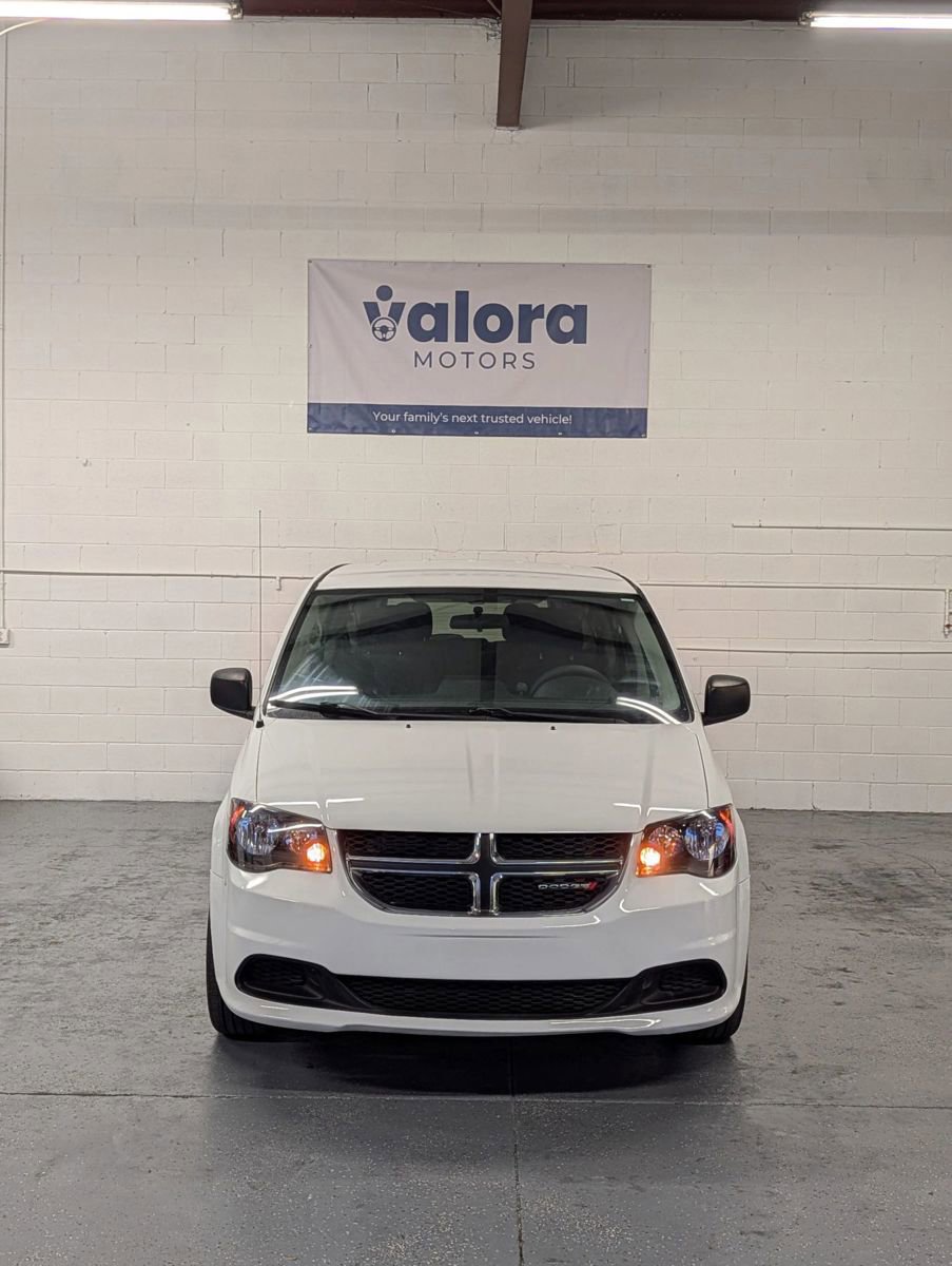 Used 2012 Dodge Grand Caravan SE image 2