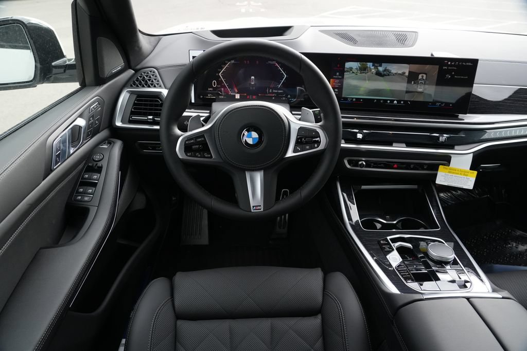 Used 2027 BMW X7 xDrive40i w/ M Sport Package AWD/4WD image 15