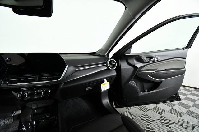 New 2026 Chevrolet Trax ACTIV w/ Driver Confidence Package FWD image 20