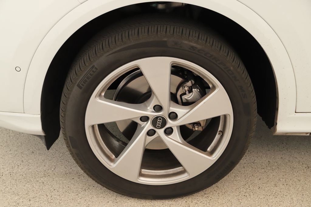 Certified 2025 Audi Q5 Premium Plus w/ Premium Plus image 32