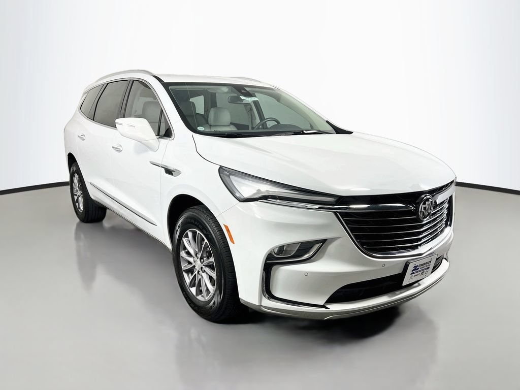 Used 2022 Buick Enclave Essence FWD image 1