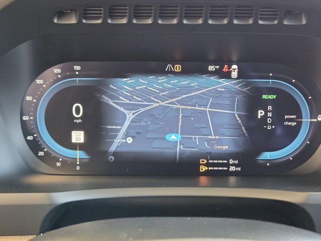 New 2025 Volvo XC90 T8 Core image 18