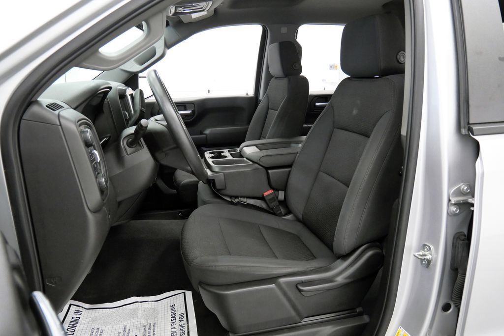 Used 2020 Chevrolet Silverado 1500 Custom w/ Custom Value Package AWD/4WD image 10