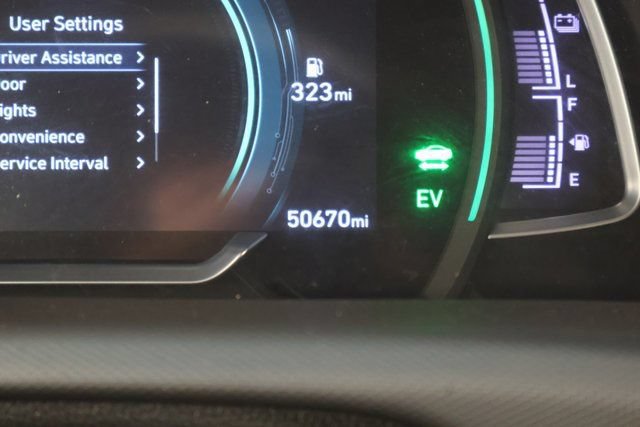 Used 2020 Hyundai Ioniq Limited FWD image 29