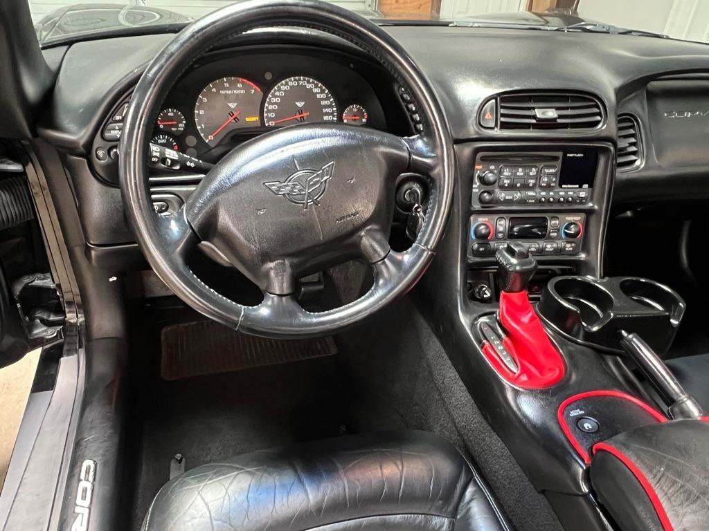 Used 2001 Chevrolet Corvette Convertible w/ Preferred Equipment Group2 RWD image 25