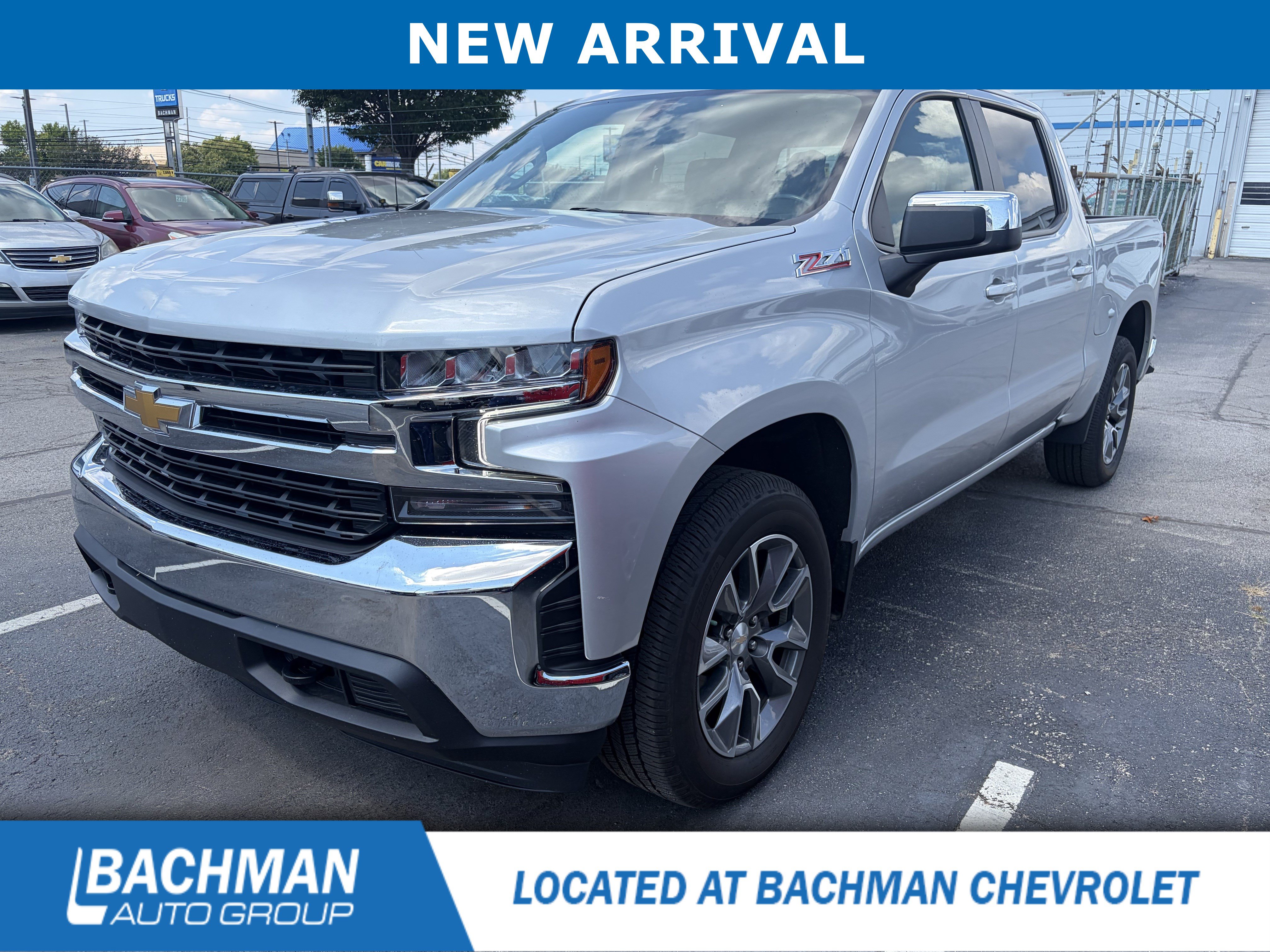 Used 2022 Chevrolet Silverado 1500 LT AWD/4WD image 3