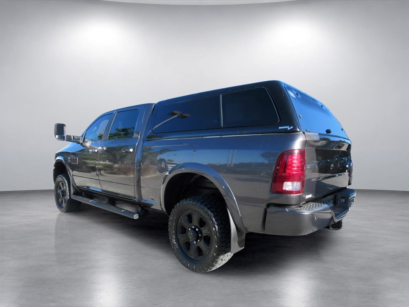 Used 2017 RAM 2500 Laramie w/ Sport Appearance Group AWD/4WD image 5