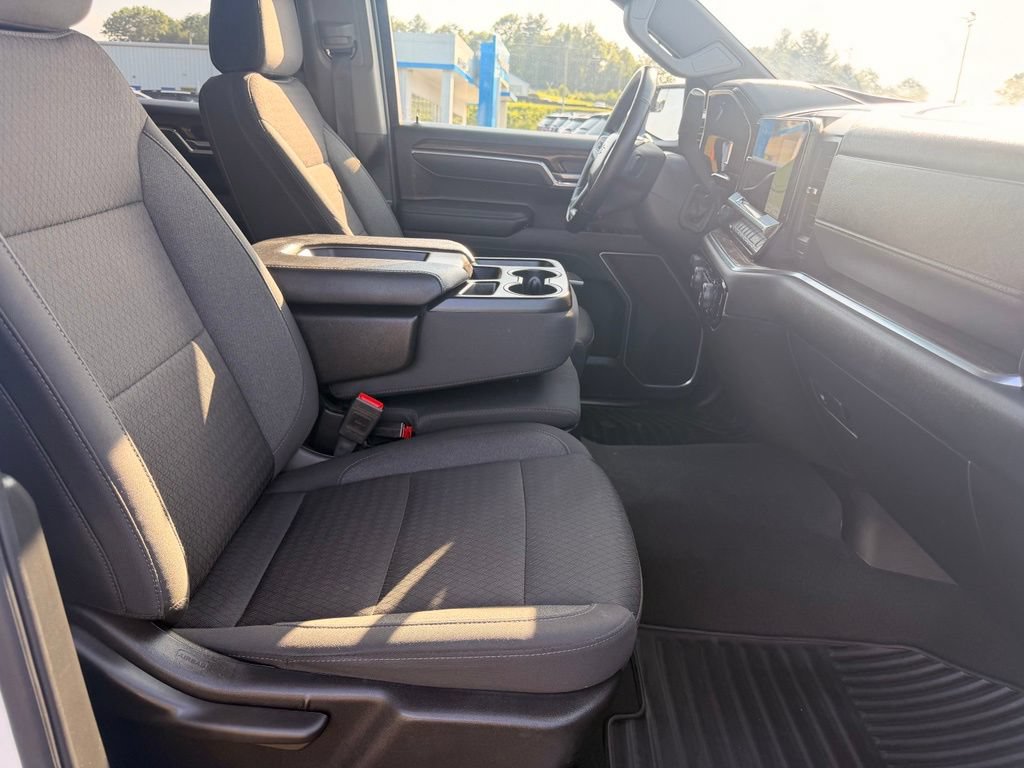 Used 2025 Chevrolet Silverado 1500 LT AWD/4WD image 35