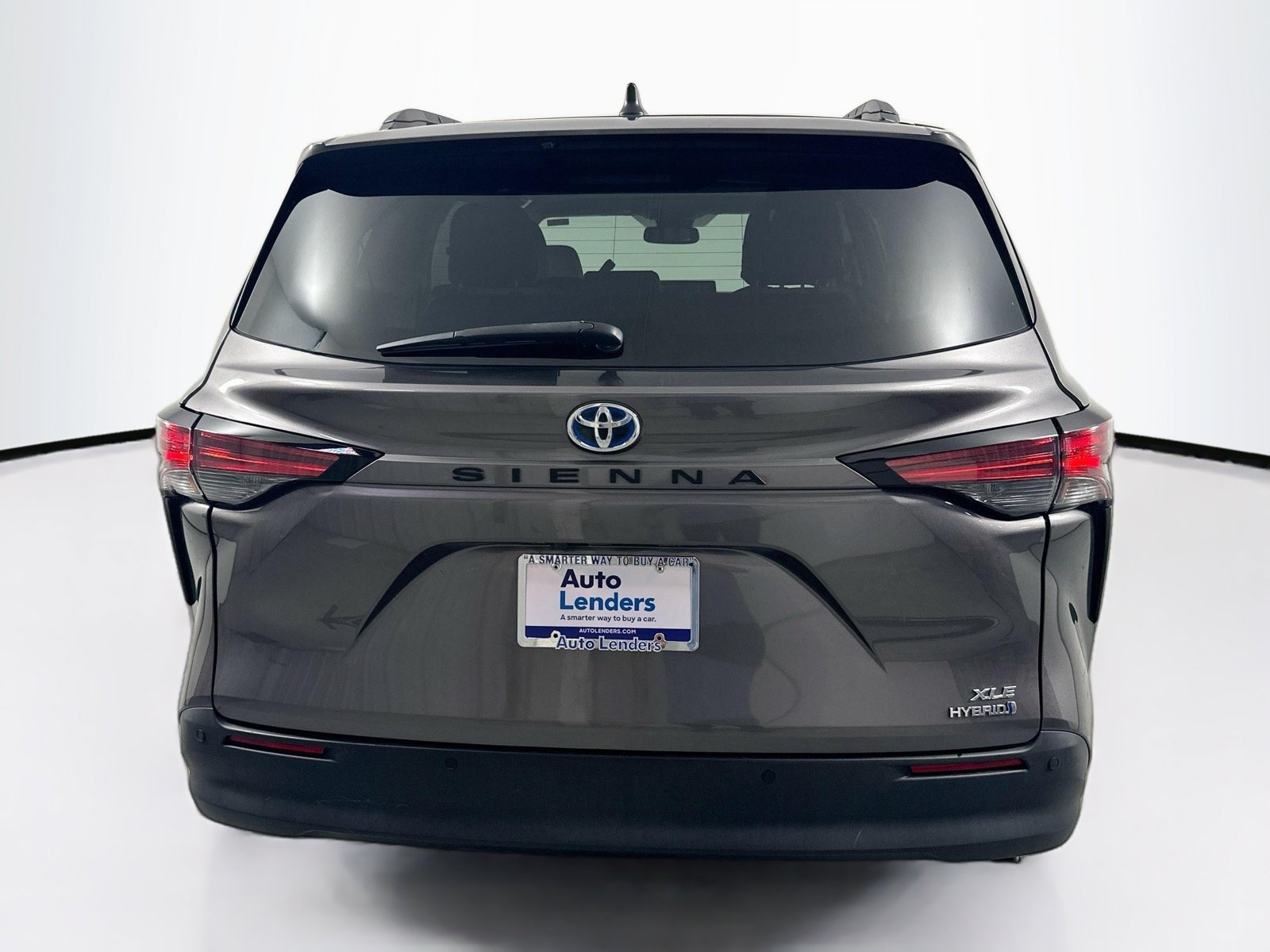 Used 2022 Toyota Sienna XLE w/ XLE Plus Package FWD image 6