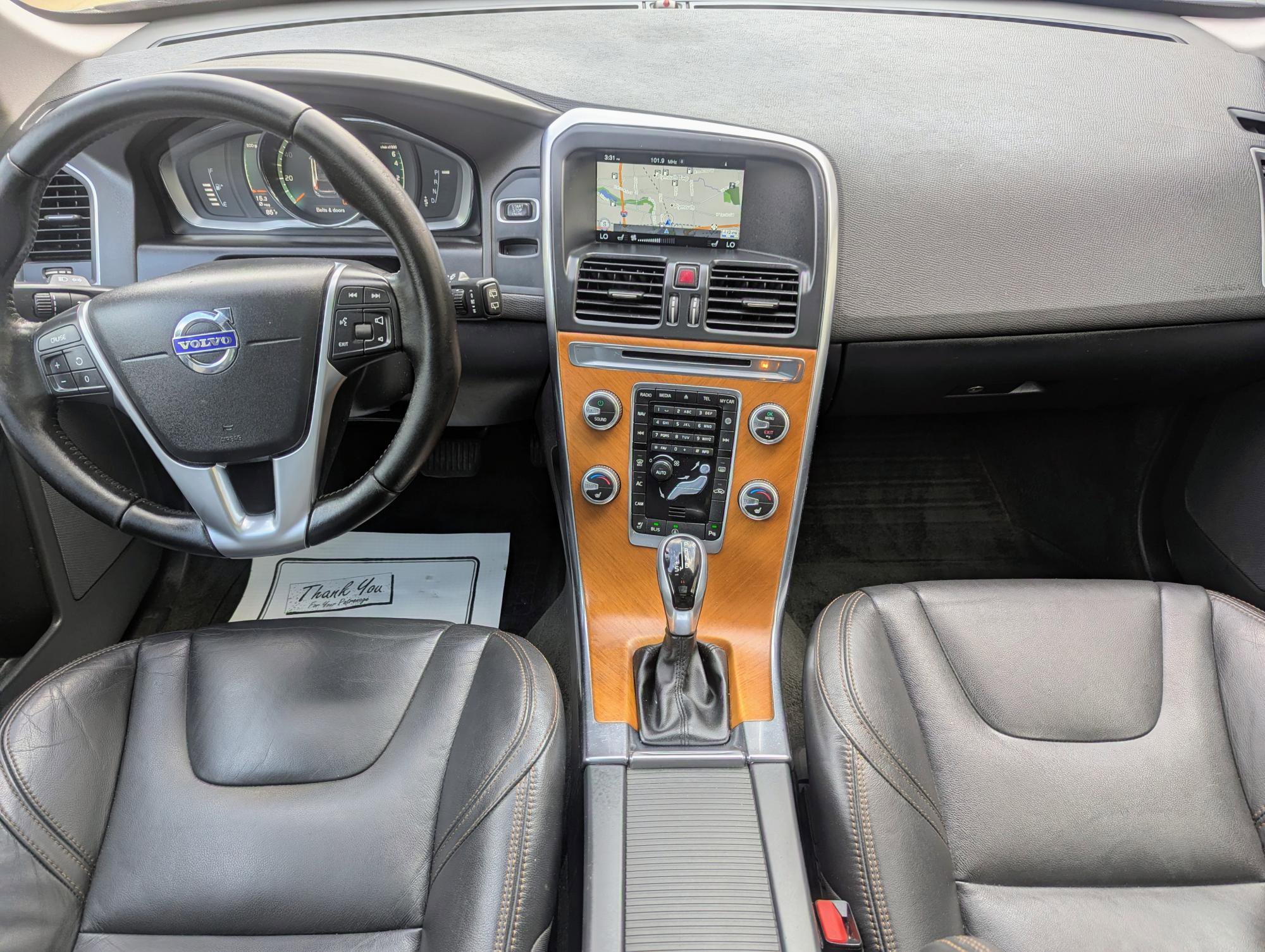 Used 2017 Volvo XC60 T5 Inscription w/ Preferred Option Package image 11