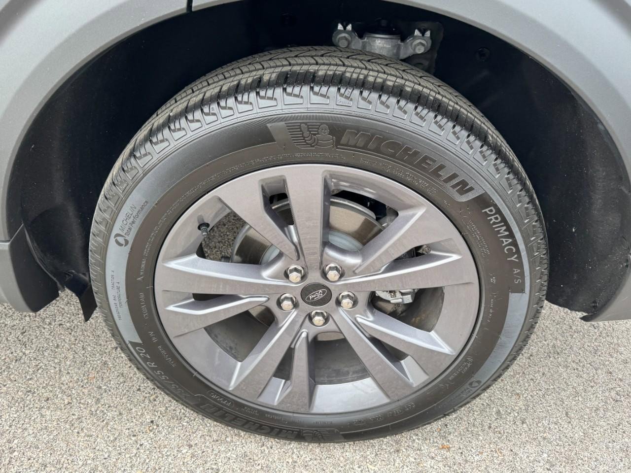 Used 2025 Ford Explorer Active w/ Active Comfort Package image 7