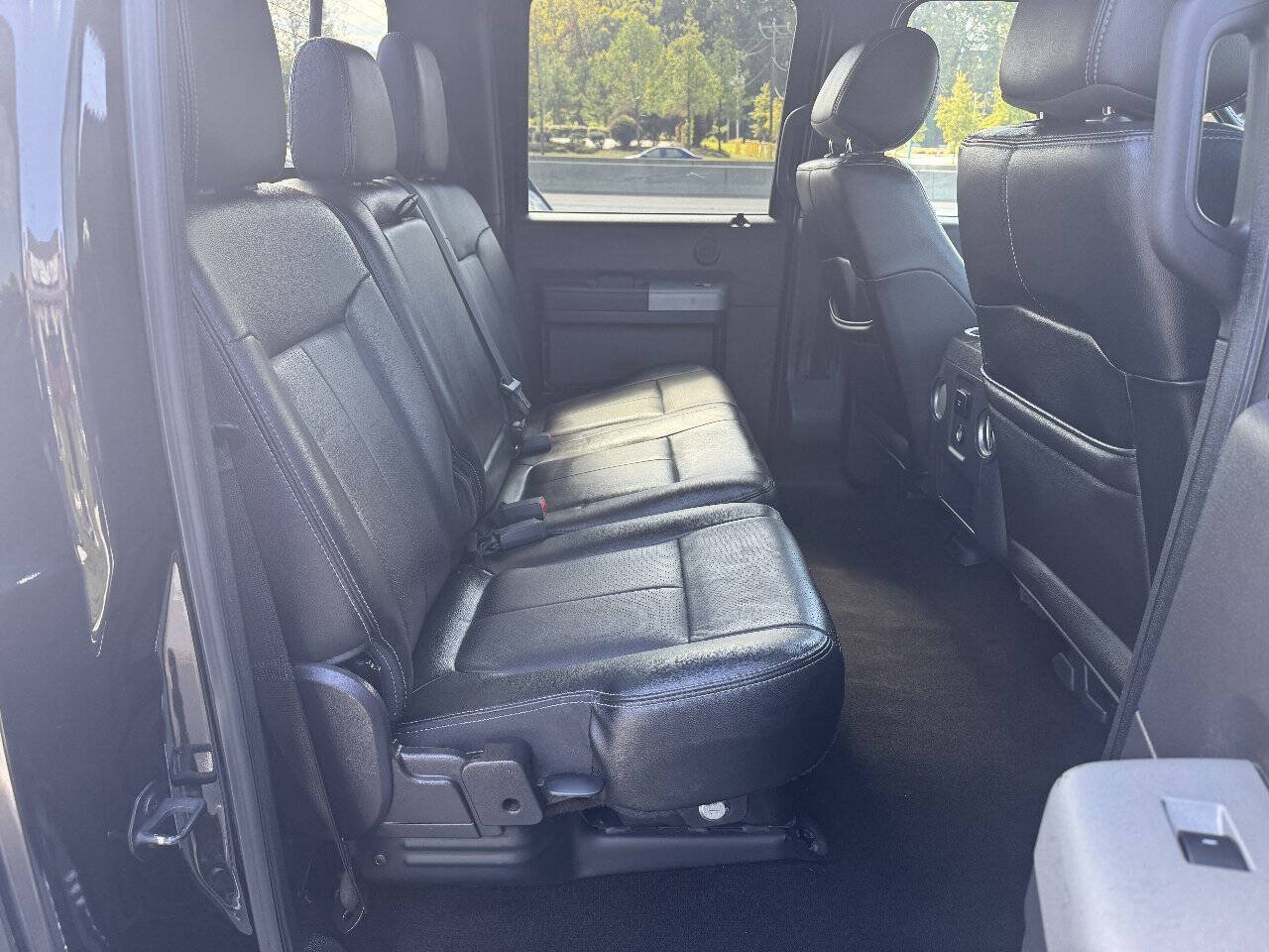 Used 2015 Ford F250 Lariat w/ Chrome Package AWD/4WD image 16