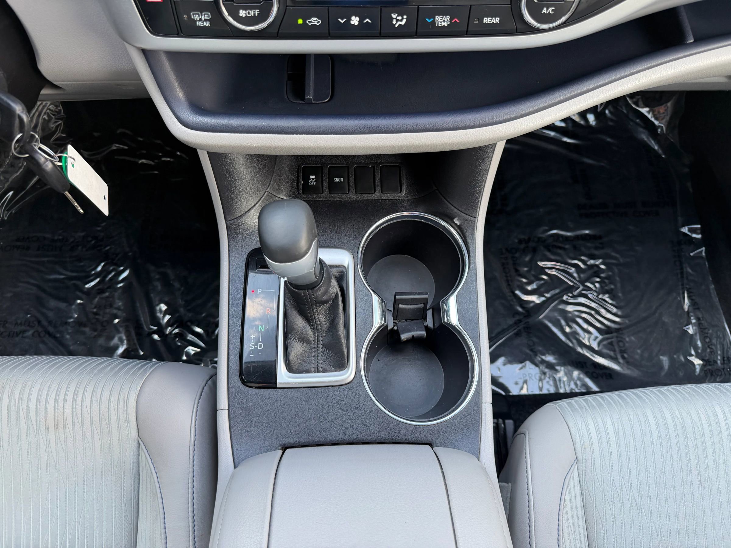 Used 2015 Toyota Highlander Plus image 30