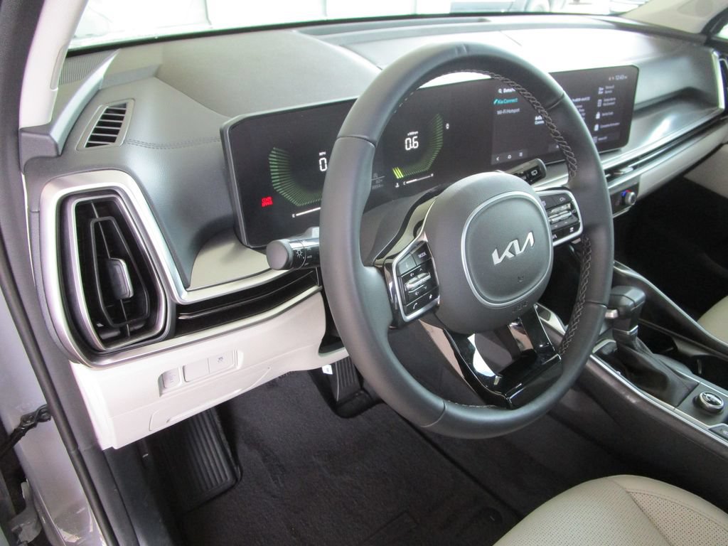 Used 2025 Kia Sorento S w/ Panoramic Sunroof Package FWD image 28
