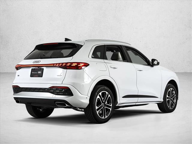 Certified 2025 Audi Q5 Premium w/ Convenience Package image 5