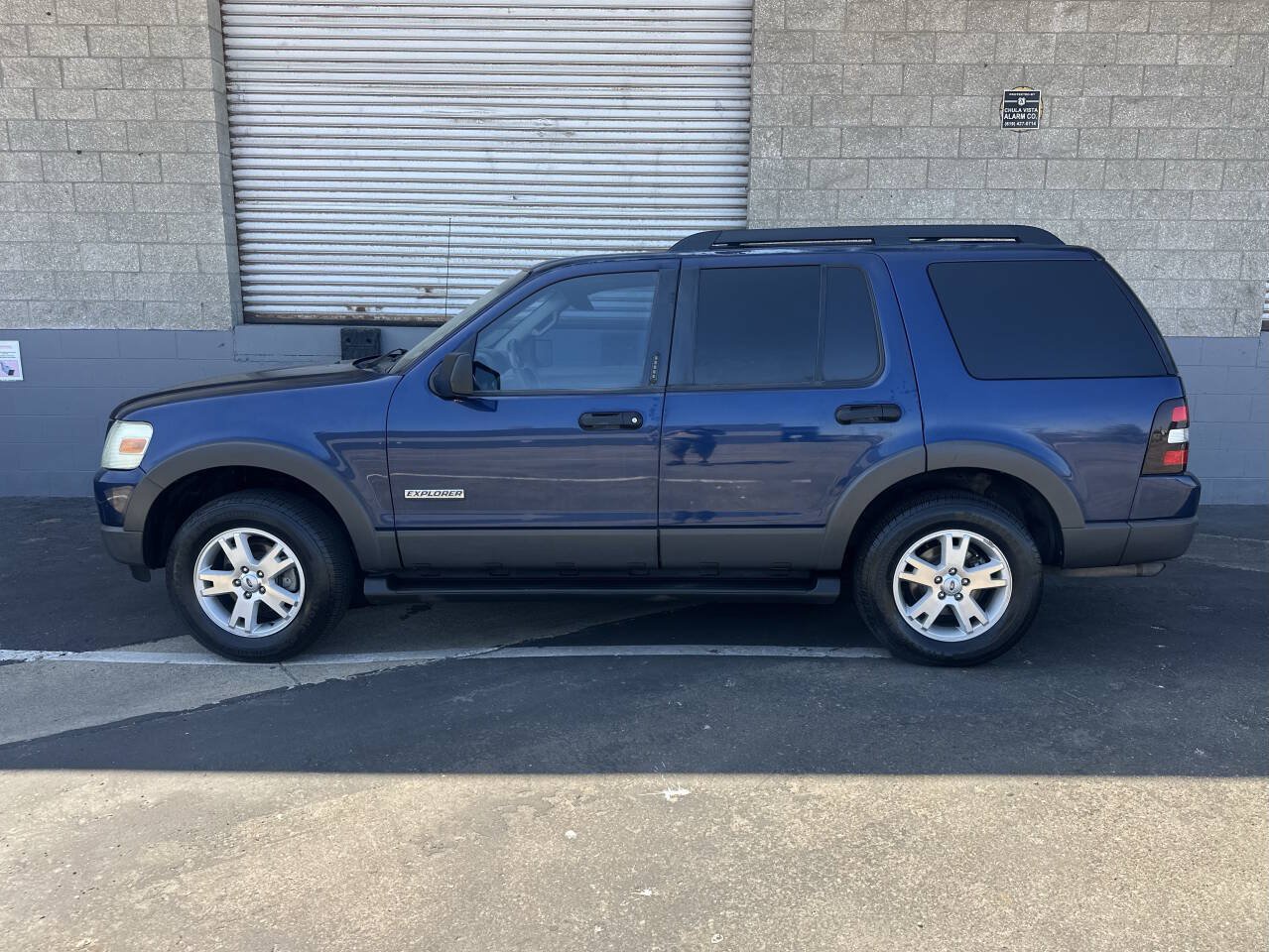Used 2006 Ford Explorer XLT RWD image 5
