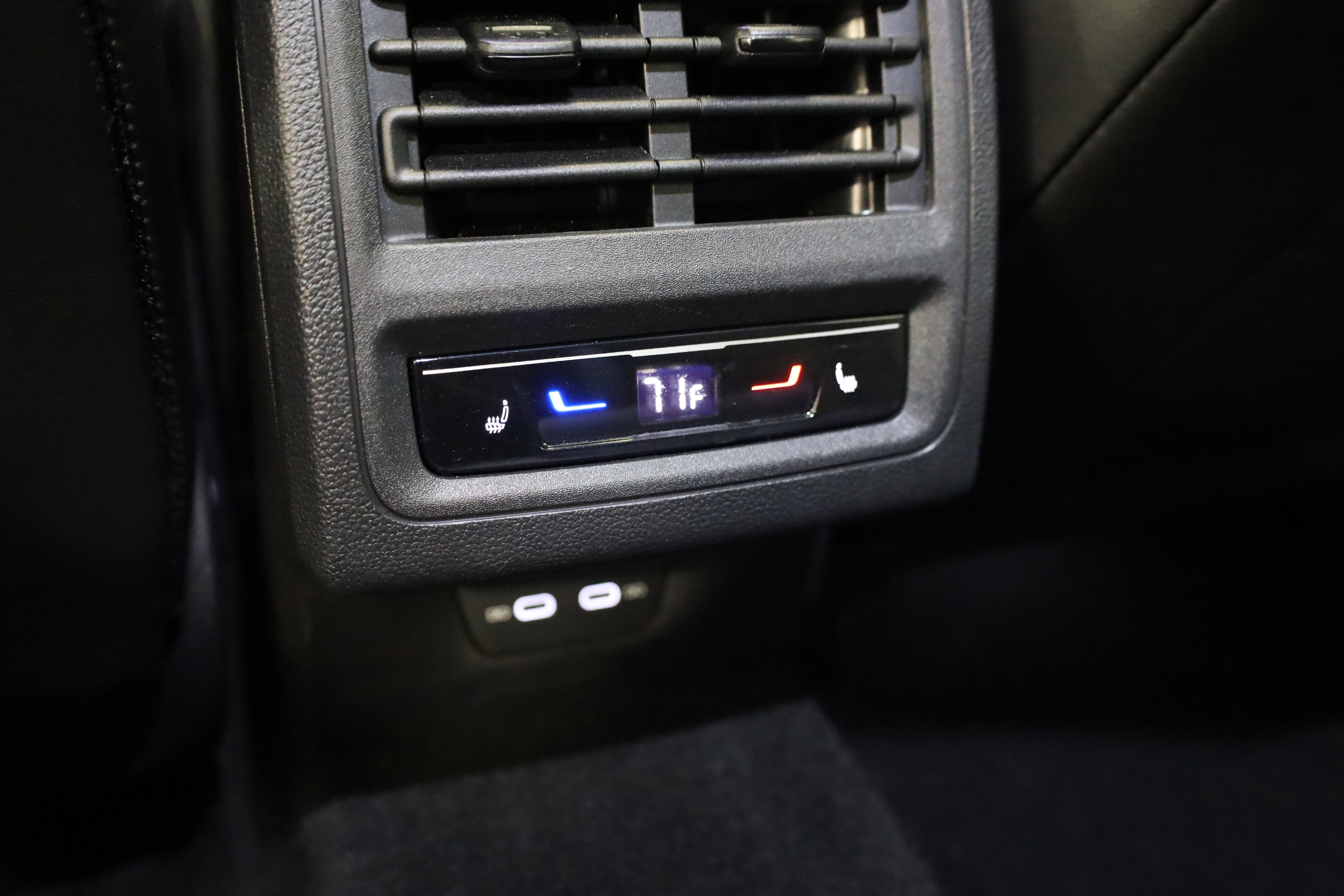 Used 2024 Volkswagen Golf R image 37