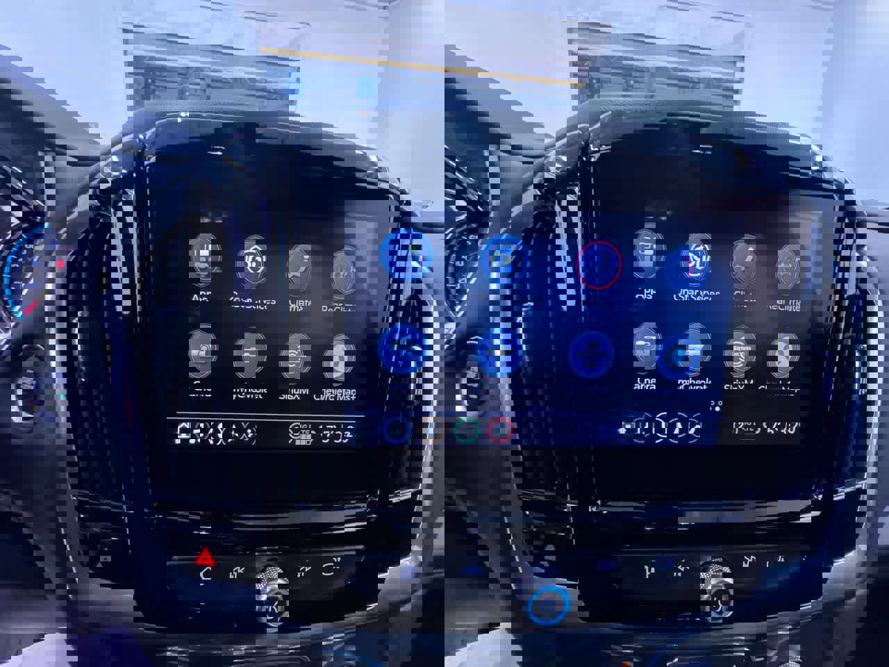 Used 2023 Chevrolet Traverse LT w/ LT Premium Package image 25