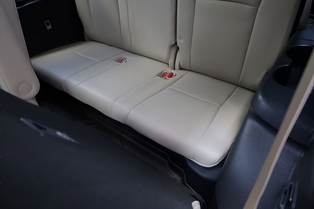 Used 2022 Toyota Highlander Limited image 24