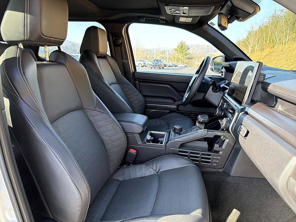 Used 2025 Toyota 4Runner TRD Off-Road Premium image 20