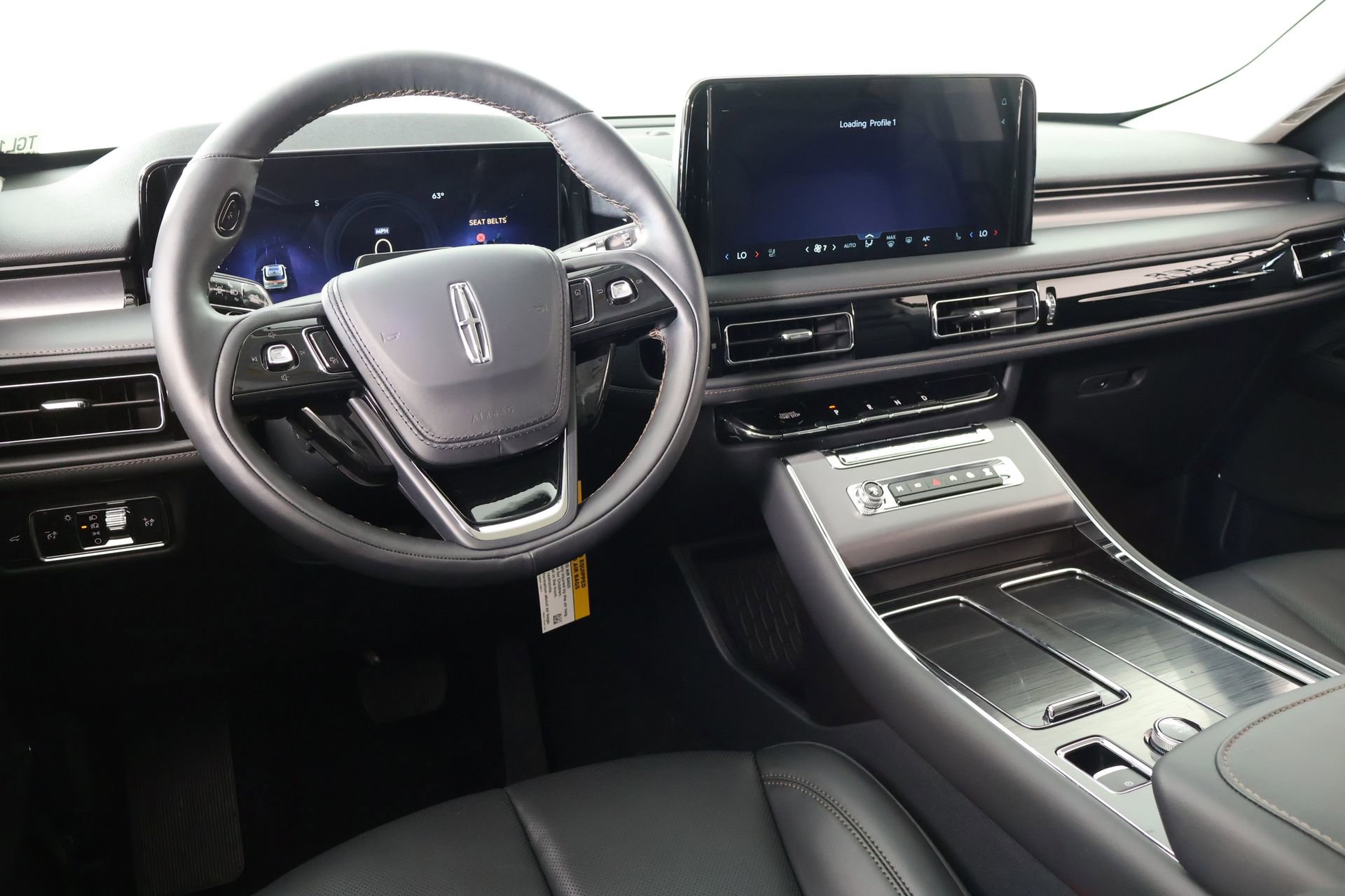 New 2026 Lincoln Aviator AWD image 2