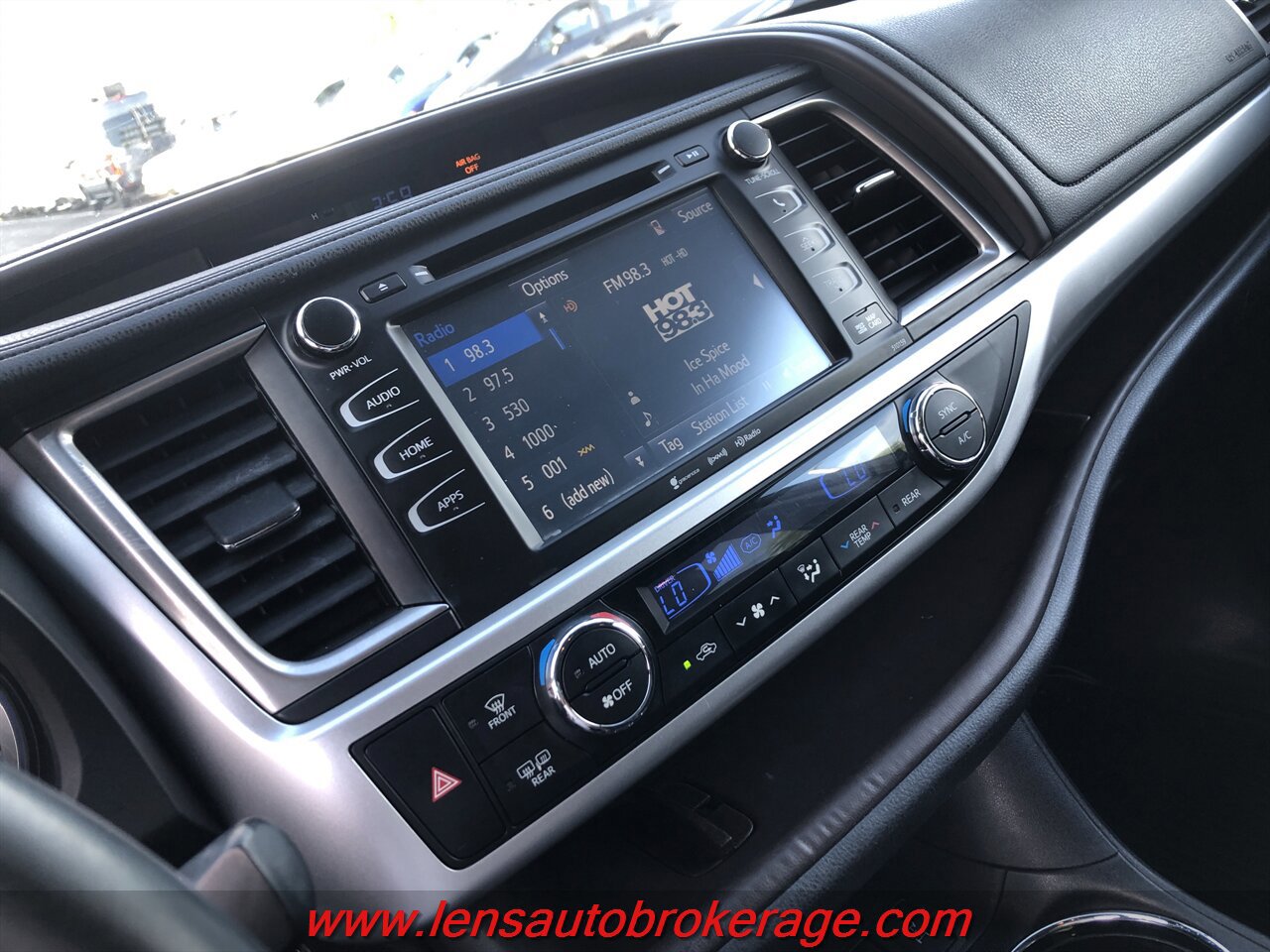 Used 2016 Toyota Highlander XLE w/ Protection Package #3 AWD/4WD image 12