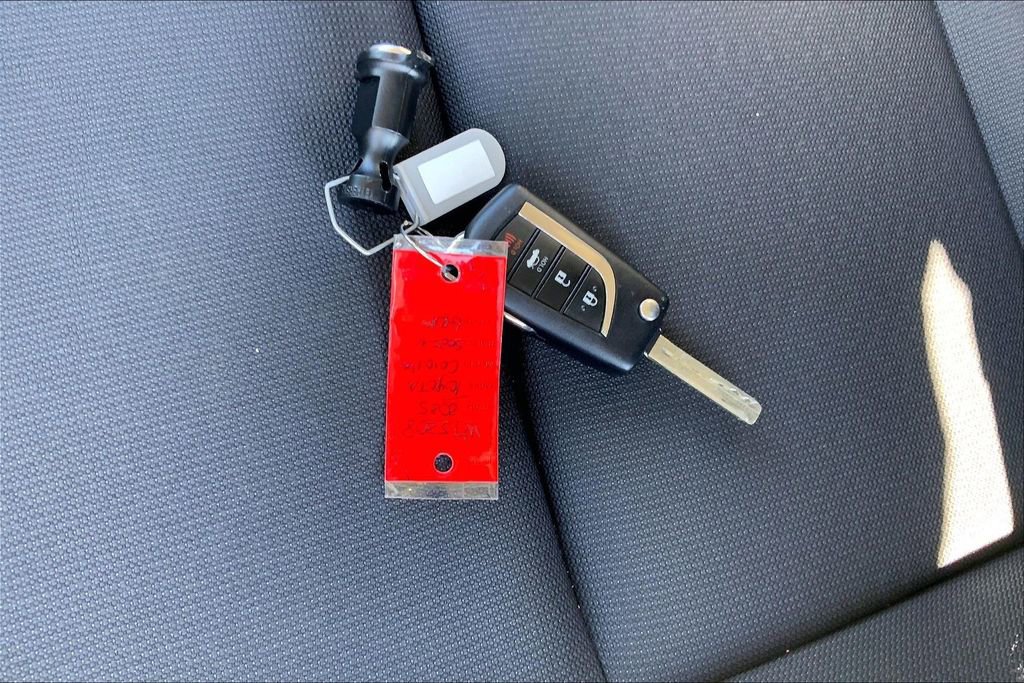 Used 2025 Toyota Corolla LE FWD image 26