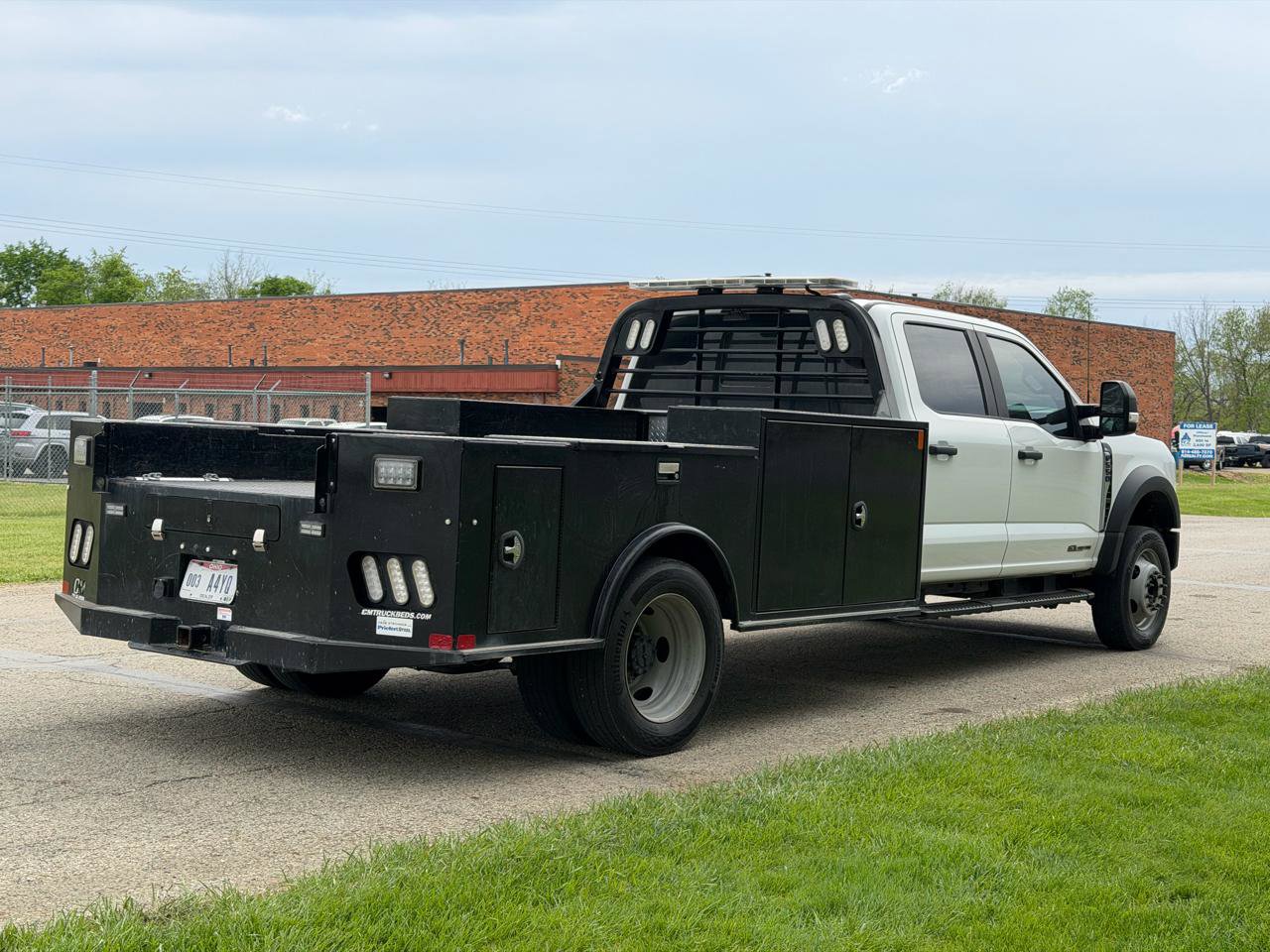Used 2024 Ford F550 4x4 Crew Cab Super Duty image 3