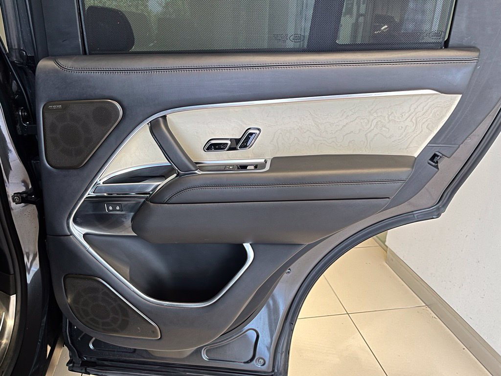 Used 2024 Land Rover Range Rover SV AWD/4WD image 55