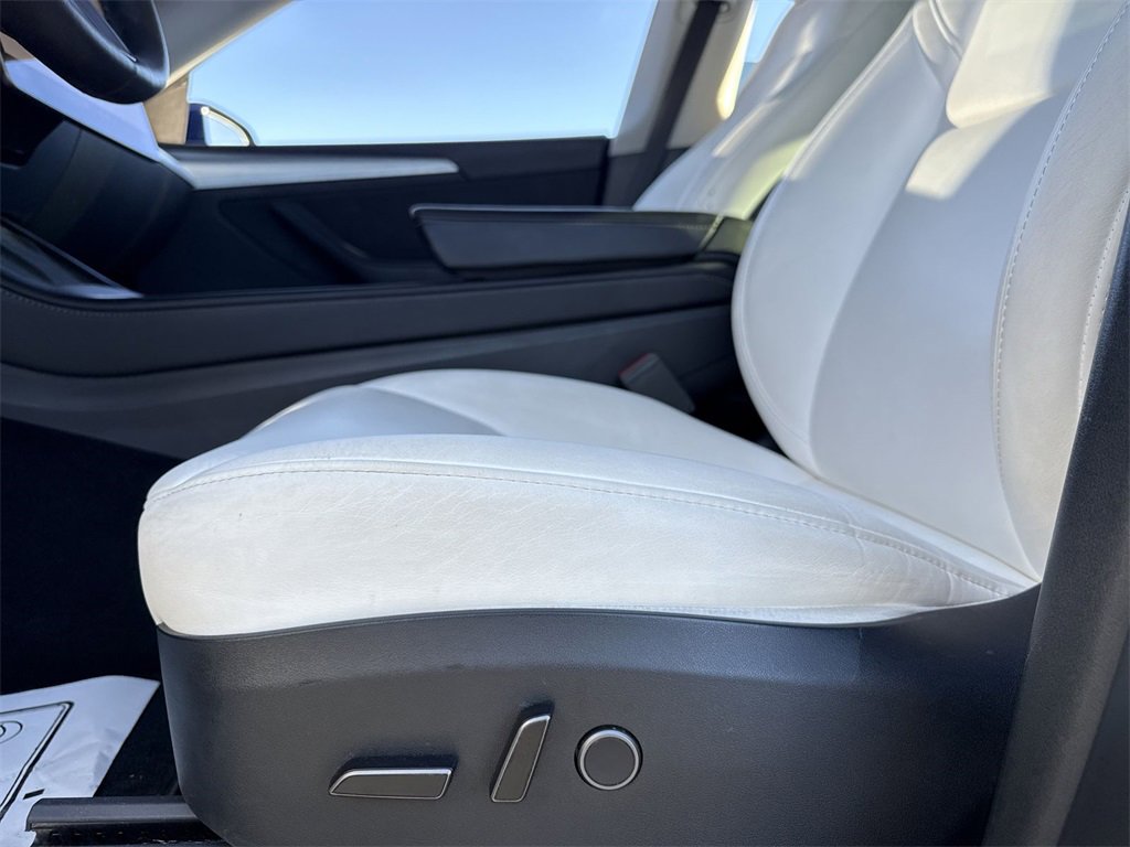 Used 2023 Tesla Model Y Long Range image 11