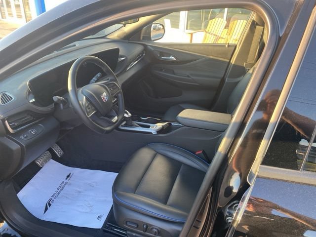 Used 2024 Buick Envista Sport Touring w/ Experience Buick Package FWD image 6