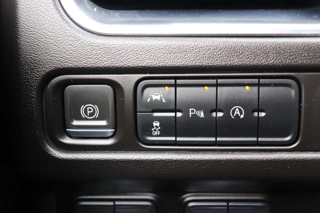 Used 2024 GMC Yukon SLT image 46