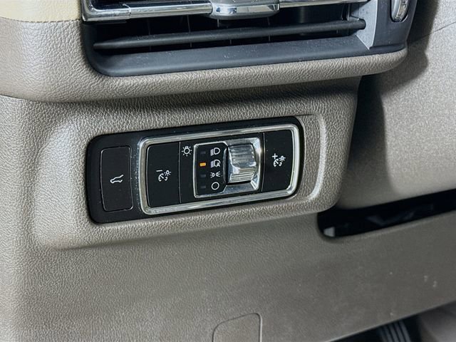 Used 2023 Lincoln Corsair Reserve w/ Equipment Group 201A image 10