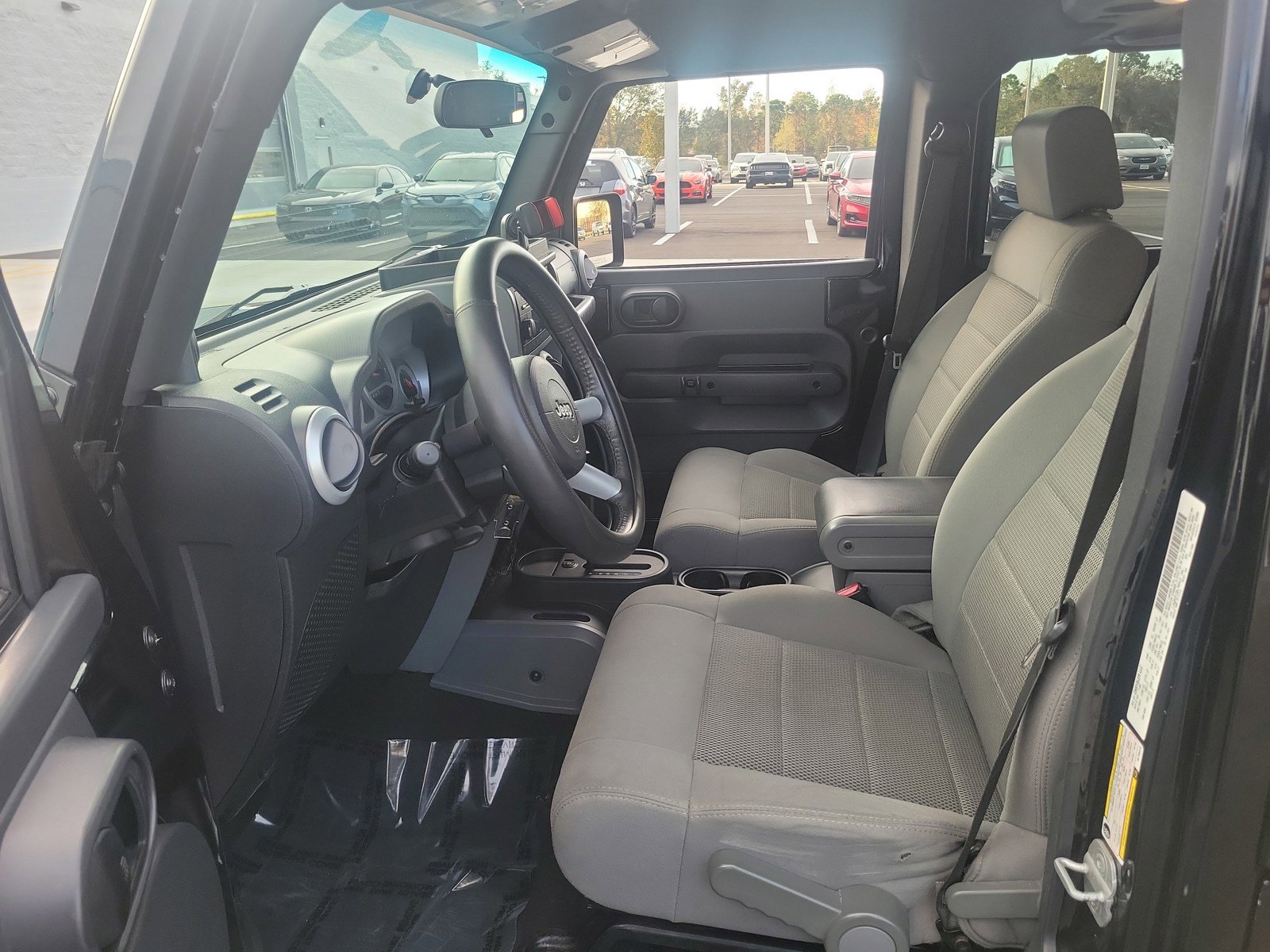 Used 2009 Jeep Wrangler Unlimited Sahara w/ Dual Top Group image 15