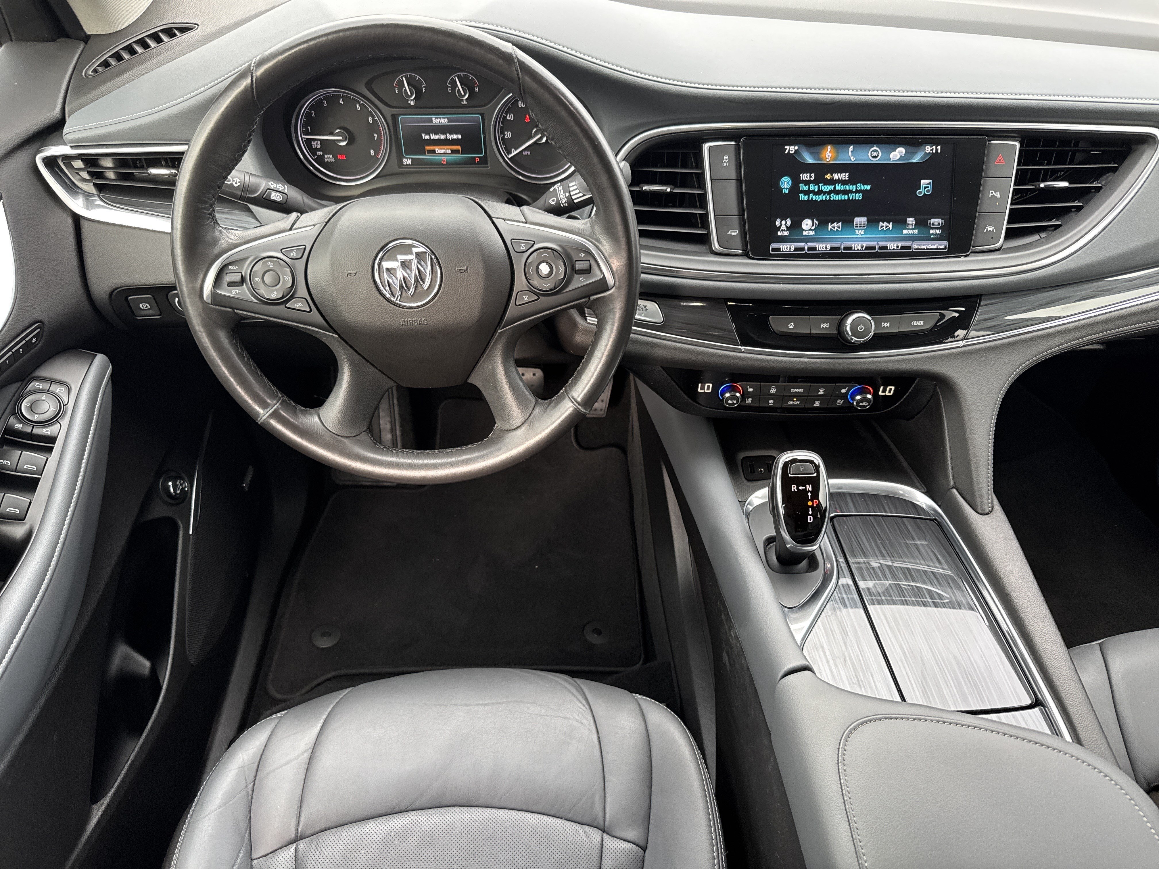 Used 2018 Buick Enclave Premium w/ Experience Buick Package FWD image 18