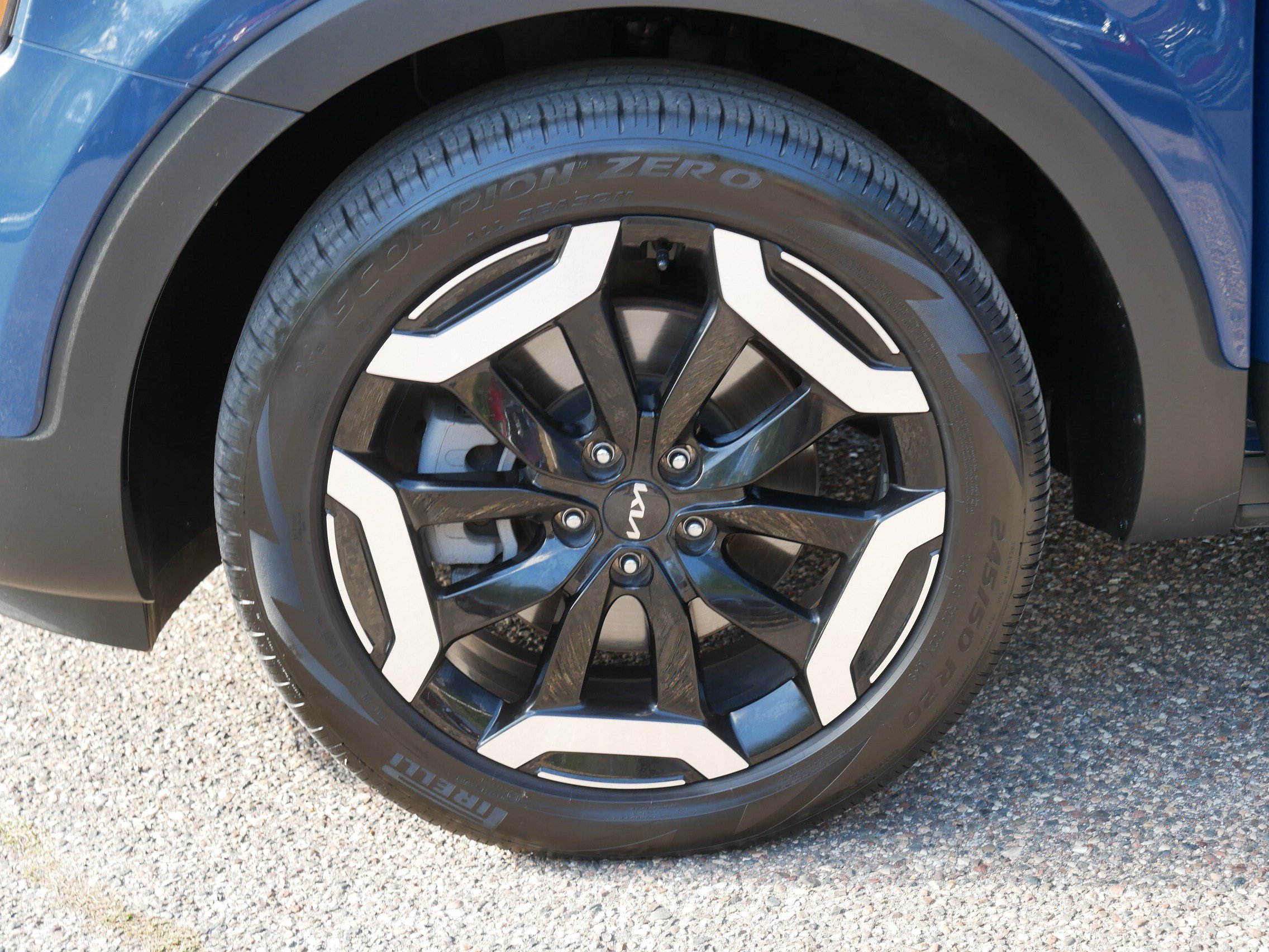 Certified 2024 Kia Telluride S w/ S Sunroof Package AWD/4WD image 15
