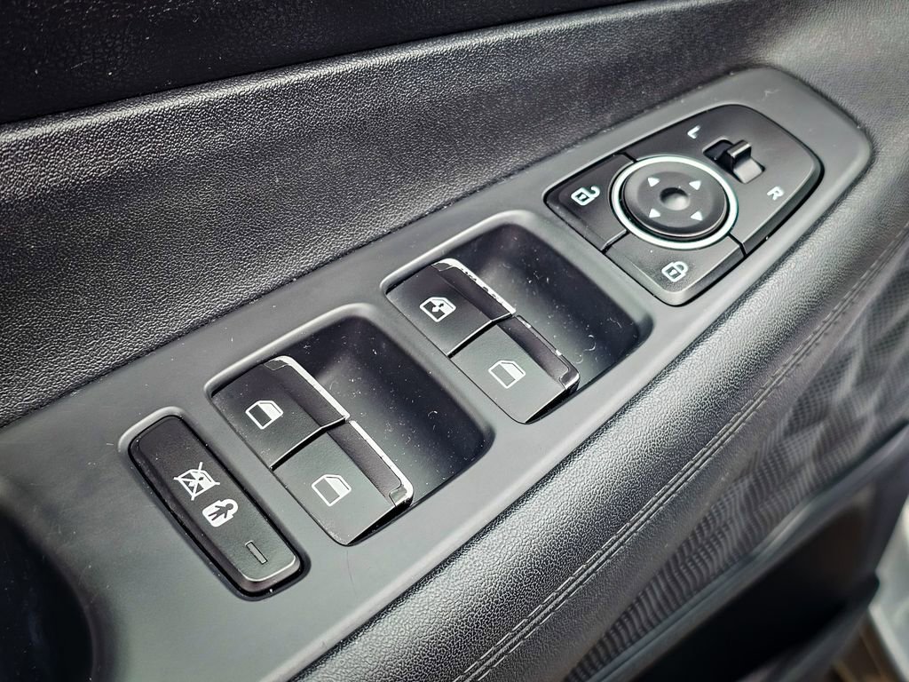 Used 2019 Hyundai Santa Fe SE image 10