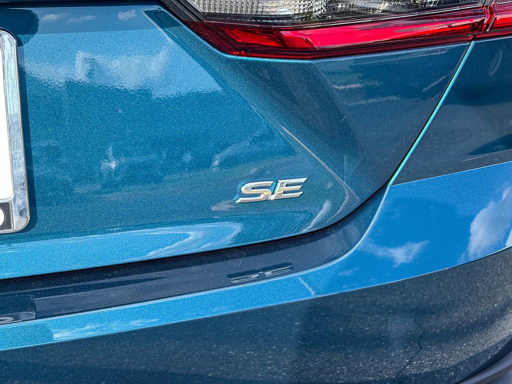 New 2025 Toyota Camry SE image 7