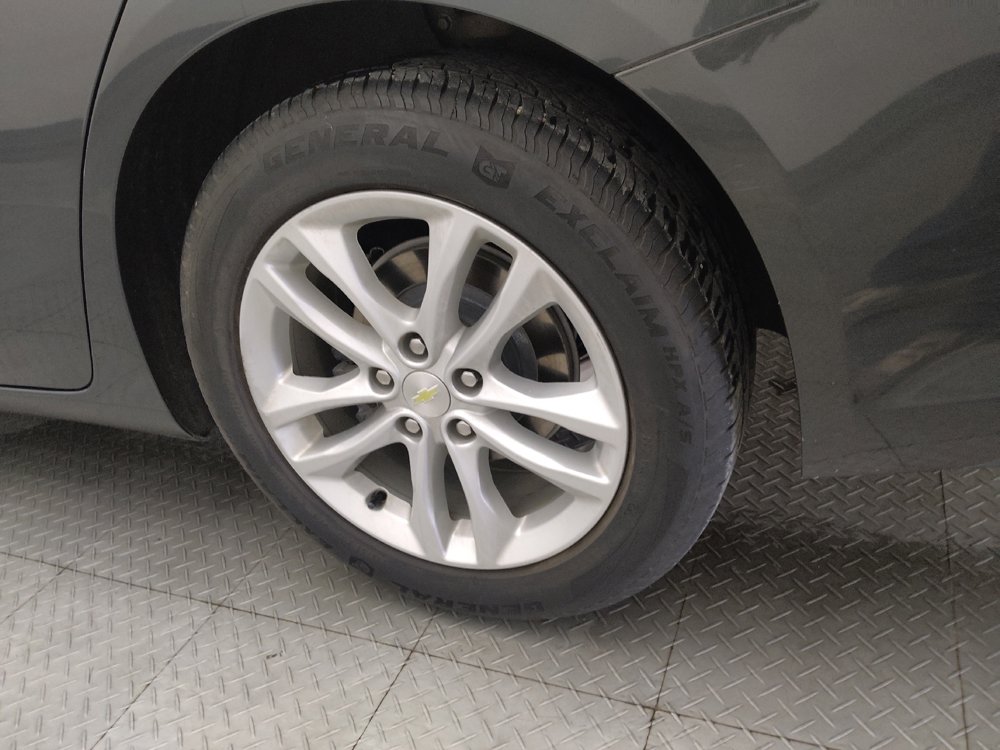 Used 2018 Chevrolet Malibu LT FWD image 31