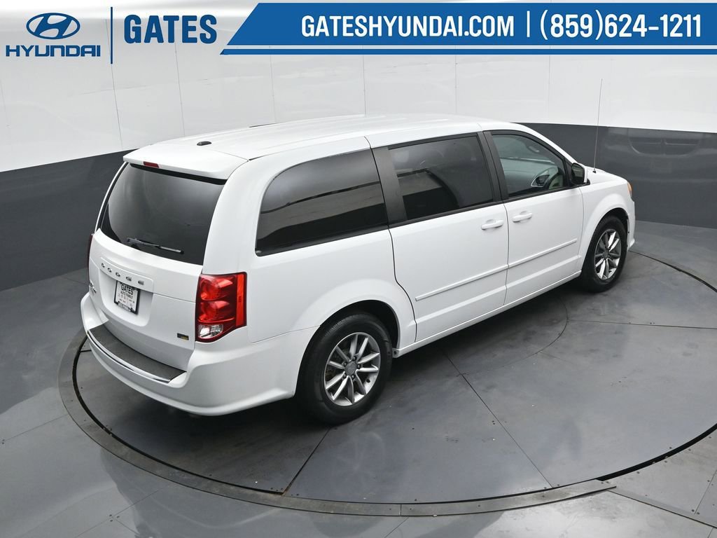 Used 2016 Dodge Grand Caravan SE image 48