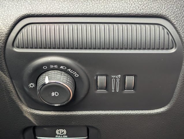 Used 2025 Jeep Wagoneer L Series II w/ Premium Group I AWD/4WD image 25