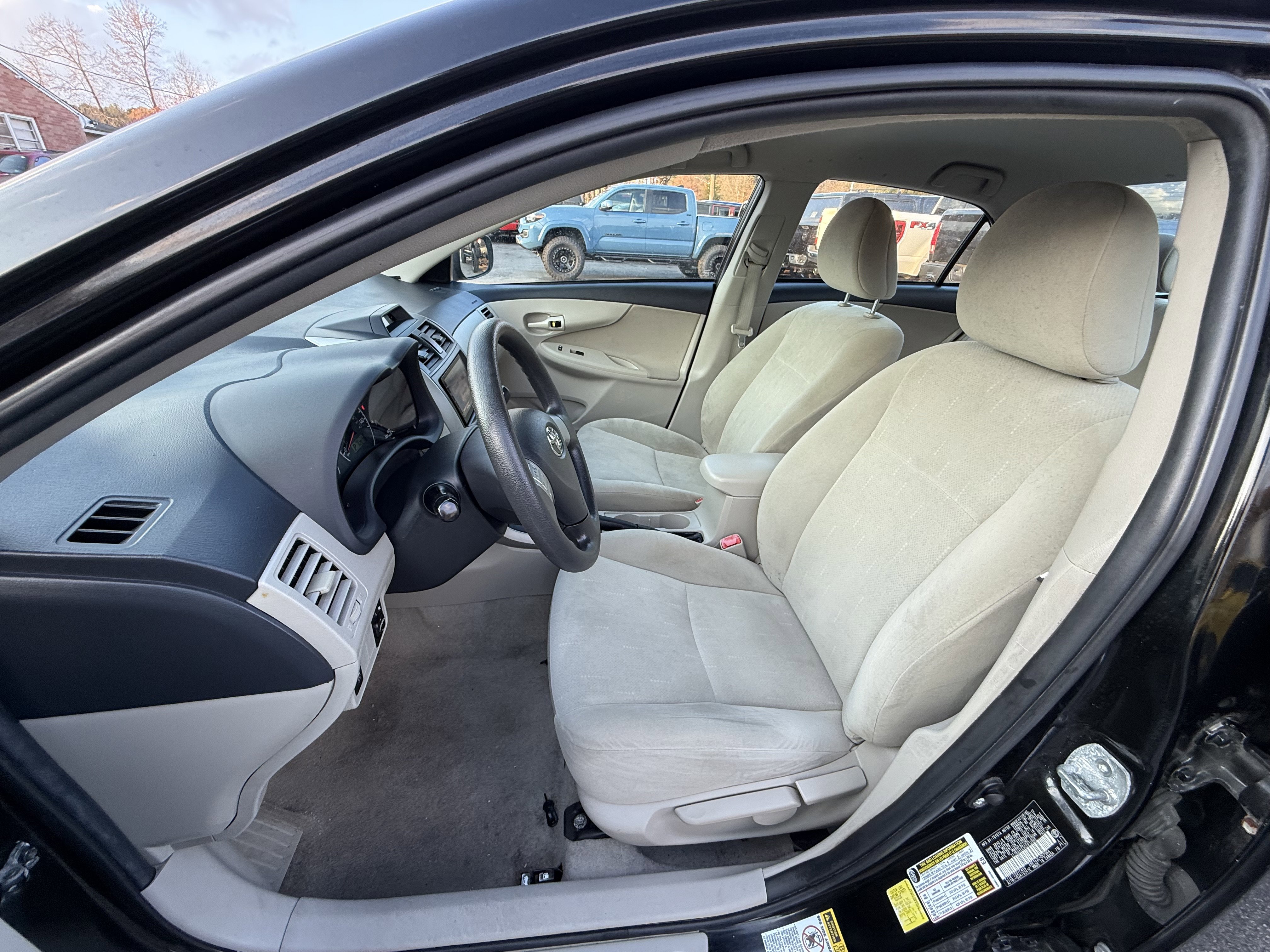 Used 2012 Toyota Corolla L image 10